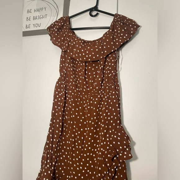 Dresses & Skirts - Polka dot mini dress